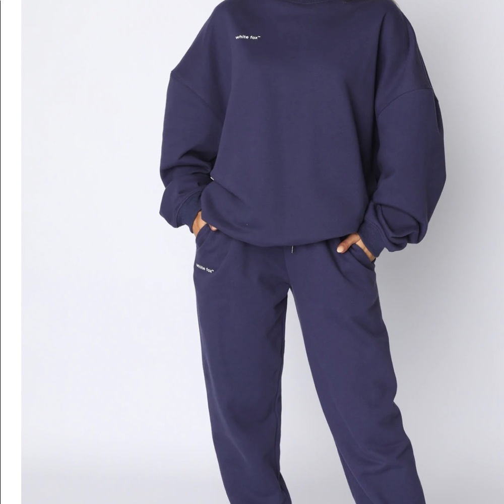 NWT WHITE FOX Boutique Sweatshirt & Sweatpants Set